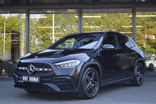 Mercedes-Benz GLA-KLASSE 200 AMG Led Panorama Widescreen Sfeer Camera Trekh. Augmented Pdc