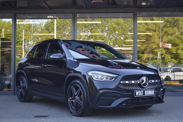 Mercedes-Benz GLA-KLASSE 200 AMG Led Panorama Widescreen Sfeer Camera Trekh. Augmented Pdc