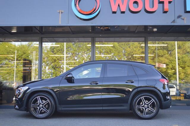 Mercedes-Benz GLA-KLASSE 200 AMG Led Panorama Widescreen Sfeer Camera Trekh. Augmented Pdc