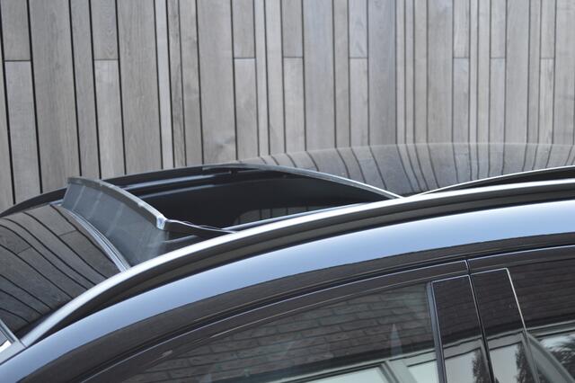 Mercedes-Benz GLA-KLASSE 200 AMG Led Panorama Widescreen Sfeer Camera Trekh. Augmented Pdc
