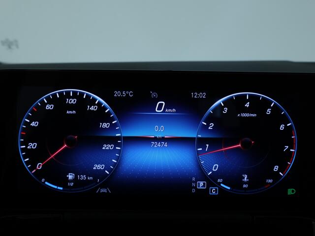 Mercedes-Benz GLA-KLASSE 180 Business Solution | Parkeerpakket met Camera | Stoelverwarming | LED | DAB | Cruise Controle | Inclusief 24 maanden Mercedes-Benz Certified garantie voor Europa.