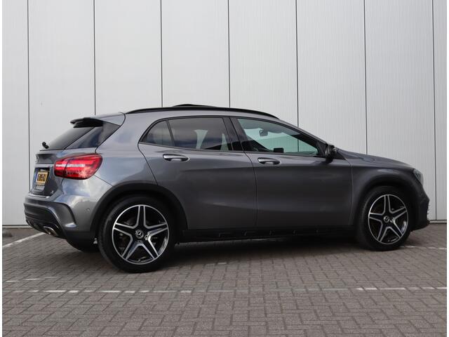 Mercedes-Benz GLA-KLASSE 180 AMG | NL-auto | Pano | Keyless | Navigatie
