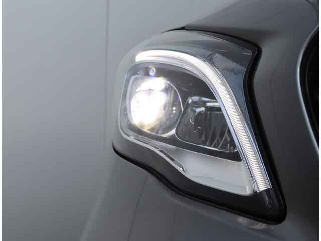 Mercedes-Benz GLA-KLASSE 180 AMG | NL-auto | Pano | Keyless | Navigatie