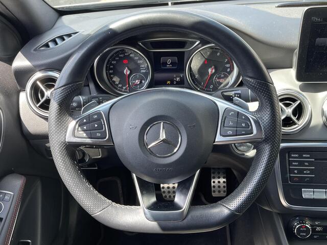 Mercedes-Benz GLA-KLASSE 180 Business Solution AMG 18"/Trekhaak/Keyless/Camera/Apple Carplay & Android Auto/Elektrische klep