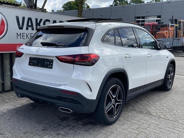 Mercedes-Benz GLA-KLASSE 250 e Business Solution AMG Limited 20"/Panoramadak/Memory stoelen/Matrix LED/360 camera/Elektrische klep/Stoelverwarming/Dodehoek/Sfeerverlichting