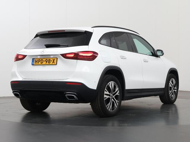 Mercedes-Benz GLA-KLASSE 250 e Luxury Line | Panoramadak | Trekhaak | Night pakket | Apple carplay |