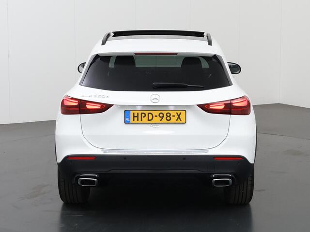 Mercedes-Benz GLA-KLASSE 250 e Luxury Line | Panoramadak | Trekhaak | Night pakket | Apple carplay |