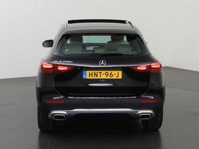 Mercedes-Benz GLA-KLASSE 250 e Luxury Line | Beige bekleding | Panoramadak | Trekhaak |