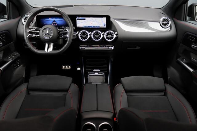 Mercedes-Benz GLA-KLASSE 250 e AMG Line Aut8 | Facelift | Distronic | Panoramadak | Memory | Verwarmd Stuurwiel | HUD | Multibeam LED | Keyless Go | Zitcomfortpakket |