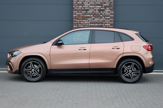 Mercedes-Benz GLA-KLASSE 250 e AMG Line Aut8 | Facelift | Distronic | Panoramadak | Memory | Verwarmd Stuurwiel | HUD | Multibeam LED | Keyless Go | Zitcomfortpakket |