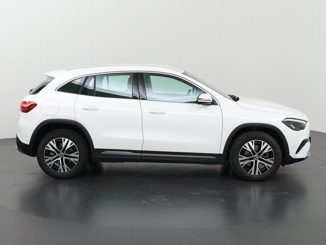 Mercedes-Benz GLA-KLASSE 250 e Luxury Line | Verwarmd stuur | Elektrische achterklep | Widescreen cockpit |