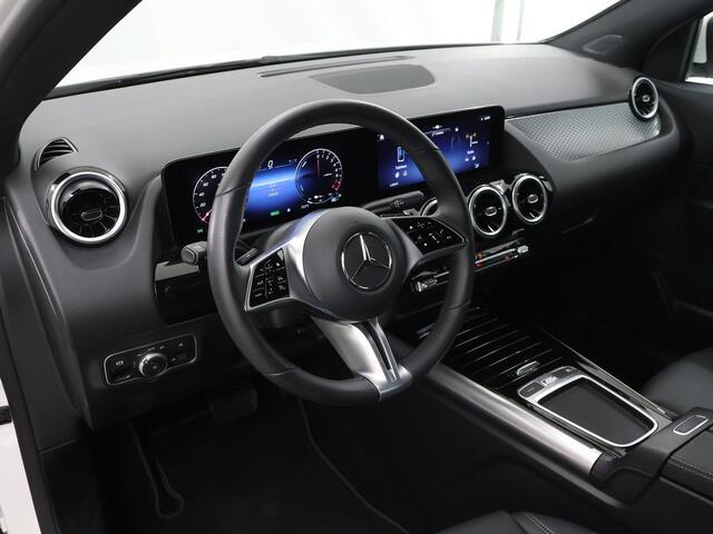 Mercedes-Benz GLA-KLASSE 250 e Luxury Line | Verwarmd stuur | Elektrische achterklep | Widescreen cockpit |