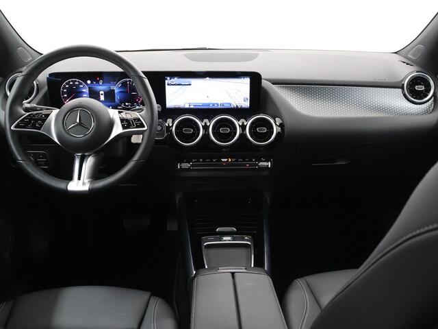 Mercedes-Benz GLA-KLASSE 250 e Luxury Line | Verwarmd stuur | Elektrische achterklep | Widescreen cockpit |