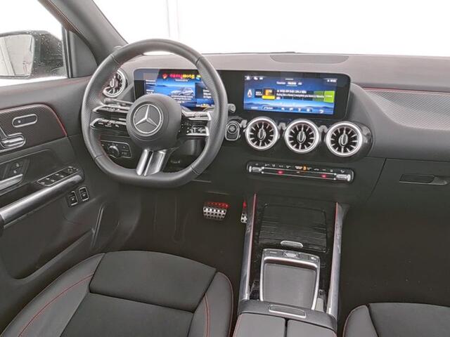 Mercedes-Benz GLA-KLASSE 250 e AMG Face Lift Plug-In Hybride AMG Line Advanced Plus | Night Pakket | 20 Inch AMFG Velgen | Memory Voorstoelen | Inclusief 24 maanden MB Certified garantie voor Europa.