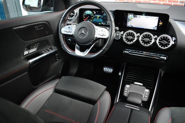 Mercedes-Benz GLA-KLASSE 250 e AMG Pano Night Camera m-LED