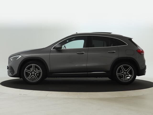 Mercedes-Benz GLA-KLASSE 200 Business Solution AMG Panoramadak | Sfeerverlichting | Apple CarPlay | Achteruitrijcamera | Inclusief 24 maanden MB Certified garantie voor Europa.