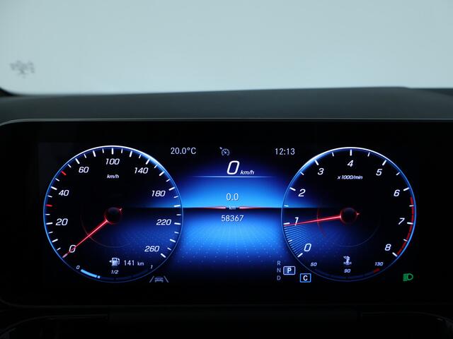 Mercedes-Benz GLA-KLASSE 200 Business Solution AMG Panoramadak | Sfeerverlichting | Apple CarPlay | Achteruitrijcamera | Inclusief 24 maanden MB Certified garantie voor Europa.
