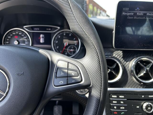 Mercedes-Benz GLA-KLASSE 180 123 pk Business | Pano | 19" | Stoelverw. | Navi | Cruise | 4 seiz. banden
