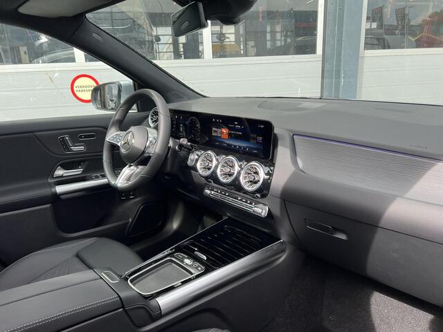 Mercedes-Benz GLA-KLASSE 250 e Star Edition Luxury LIMITED | Panoramadak | Trekhaak | Elektrisch Verstelbare Stoelen + Memory | Dodehoekassistent | Apple CarPlay | Android Auto | Elektrische Achterklep | Sfeerverlichting | Stoelverwarming | Achteruitrijcamera