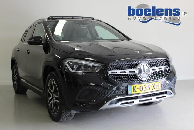 Mercedes-Benz GLA-KLASSE 250 e Business Solution Luxury Limited | PANO-DAK | NAVI | WEGKL-TRHAAK | 18'LMV | CAMERA | CARPLAY | PDC-V/A |