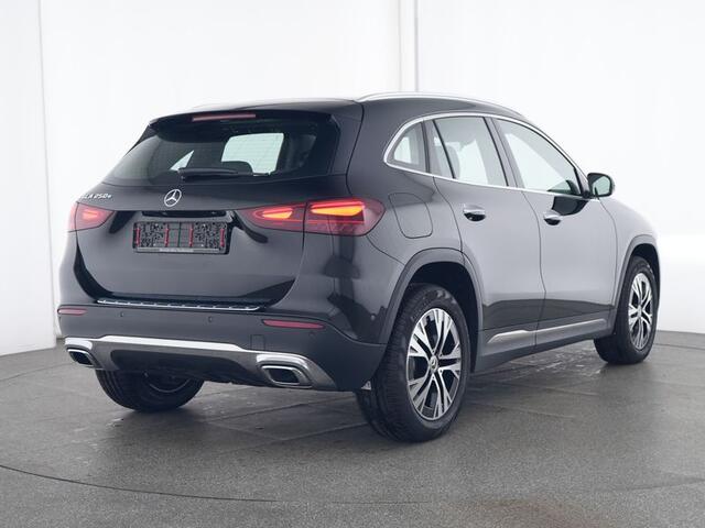 Mercedes-Benz GLA-KLASSE 250 e Face Lift Plug-In Hybride Progressive Line Advanced Plus | Sfeerverlichting | Dodehoek Assist | Ledkoplampen. Inclusief 24 maanden Mercedes-Benz Certified garantie voor Europa.