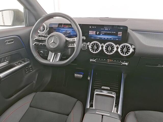 Mercedes-Benz GLA-KLASSE 250 e AMG Face Lift Plug-In Hybride AMG Line Advanced Plus | 20 Inch AMG Velgen Stuur en Stoelverwarming. Inclusief 24 maanden Mercedes-Benz Certified garantie voor Europa.