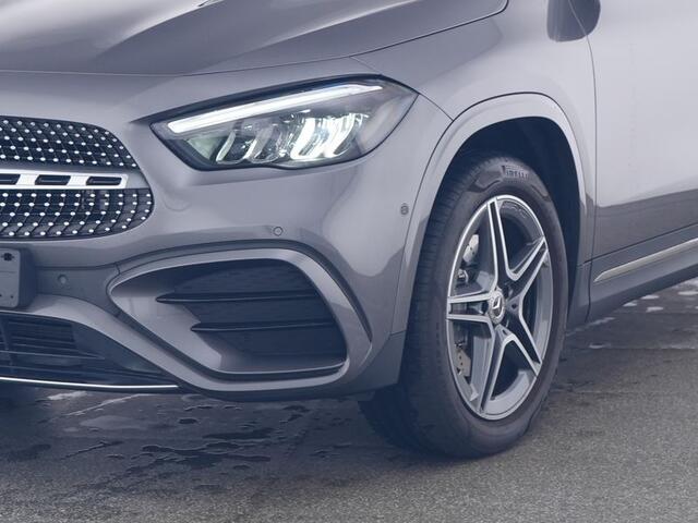 Mercedes-Benz GLA-KLASSE 250 e AMG Face Lift Plug-In Hybride AMG Line Advanced Plus | Panorama Schuif-Kanteldak | Dfeerverlichting | Dodehoek Assist | Stuur en Stoelverwarming. Inclusief 24 maanden Mercedes-Benz Certified garantie voor Europa.