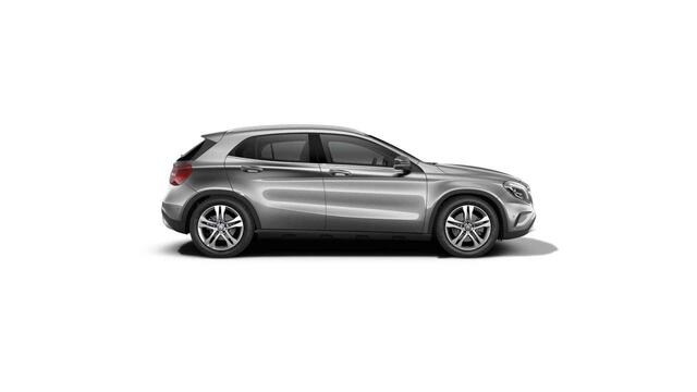 Mercedes-Benz GLA-KLASSE 250 4Matic Ambition | Panoramadak | Trekhaak | Navigatie | Dakrails | 18" lichtmetalen velgen |