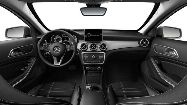 Mercedes-Benz GLA-KLASSE 250 4Matic Ambition | Panoramadak | Trekhaak | Navigatie | Dakrails | 18" lichtmetalen velgen |