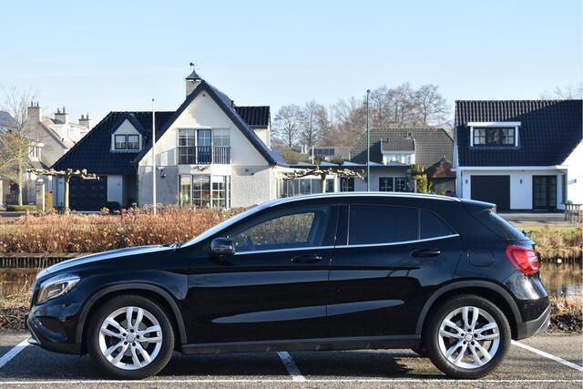 Mercedes-Benz GLA-KLASSE 180 | Camera | Allweather | Stoelverw | Navi | Cruise Control | LED | LM-Velgen