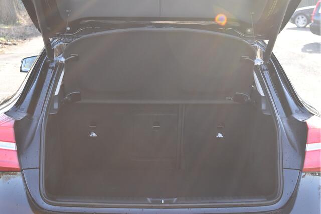Mercedes-Benz GLA-KLASSE 180 | Camera | Allweather | Stoelverw | Navi | Cruise Control | LED | LM-Velgen