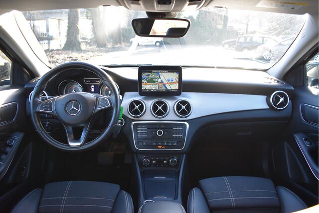 Mercedes-Benz GLA-KLASSE 180 | Camera | Allweather | Stoelverw | Navi | Cruise Control | LED | LM-Velgen