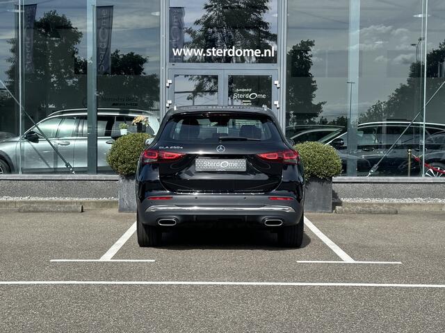 Mercedes-Benz GLA-KLASSE 250 e AMG Line l Automaat I MBUX l 360° camera l Elektr. Trekhaak l Memory l Tempomaat l Stoelverwarming l l Leder/alcantara l Widescreen l Augmented Reality l Airconditioning