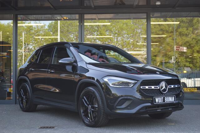 Mercedes-Benz GLA-KLASSE 250 e Led Panorama Widescreen Sfeer Camera Afn.trekh Pdc