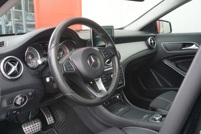 Mercedes-Benz GLA-KLASSE 200 Prestige | Navigatie | Cruise Control | Airco | Xenon |