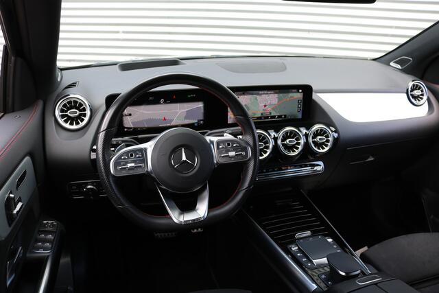 Mercedes-Benz GLA-KLASSE AMG 35 4MATIC 306PK (Panoramadak Sportleder/Memory Carplay HeadUp Burmester Distronic Keyless 360Camera Multibeam 20InchAMG)