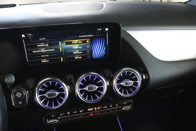 Mercedes-Benz GLA-KLASSE AMG 35 4MATIC 306PK (Panoramadak Sportleder/Memory Carplay HeadUp Burmester Distronic Keyless 360Camera Multibeam 20InchAMG)