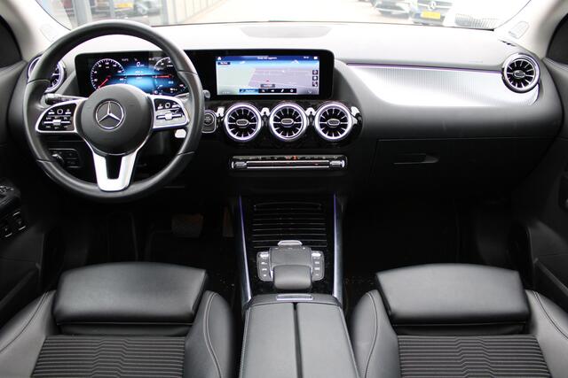 Mercedes-Benz GLA-KLASSE 250e Business Solution Luxury Limited PANORAMADAK BURMESTER SFEER TREKHAAK