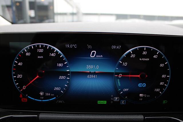 Mercedes-Benz GLA-KLASSE 250e Business Solution Luxury Limited PANORAMADAK BURMESTER SFEER TREKHAAK