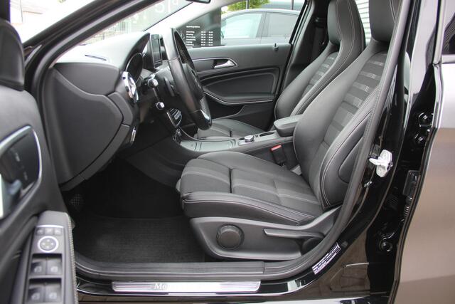 Mercedes-Benz GLA-KLASSE 200 Premium Pano-dak | Trekhaak | Xenon-LED | Navi | ECC | PDC | Cruise | Half-Leder | Sportstoelen | Stoelverw | LMV18'' | Goede banden | Zeer nette