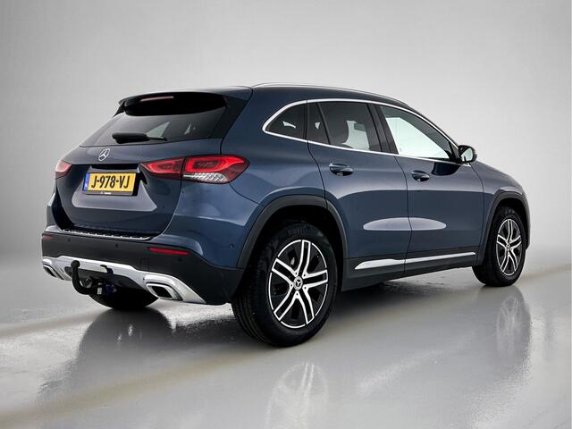 Mercedes-Benz GLA-KLASSE 200 Business Solution Luxury | aFN tREKHAAK | Zawrte lederlook bekleding | Led Lights | Stoelverwaming | Park pilot | Inclusief 24 maanden MB Certified garantie voor Europa.