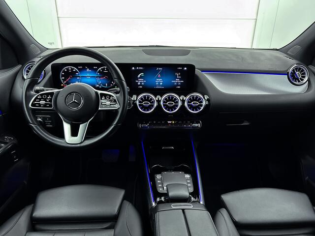 Mercedes-Benz GLA-KLASSE 200 Business Solution Luxury | aFN tREKHAAK | Zawrte lederlook bekleding | Led Lights | Stoelverwaming | Park pilot | Inclusief 24 maanden MB Certified garantie voor Europa.