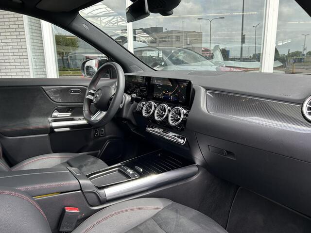 Mercedes-Benz GLA-KLASSE 250 e AMG | Panoramadak | Night Pakket