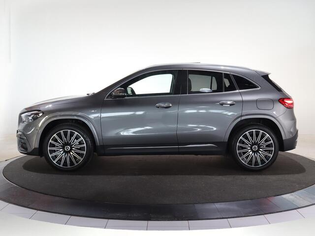 Mercedes-Benz GLA-KLASSE 250 e Business Solution AMG | Premium Plus | Trekhaak | Panoramadak | Winter pakket | 20-Inch | HUD | Dodehoek | Memory | 360 graden | Stoelverwarming