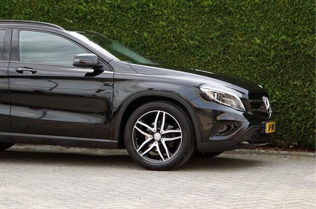 Mercedes-Benz GLA-KLASSE GLA 180 Ambition Night | Navigatie Xenon