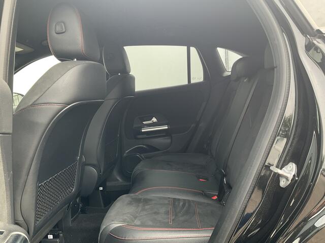 Mercedes-Benz GLA-KLASSE 250 e Business Solution AMG PHEV Nav/Cruise Stoelverw Digi-Dash Uitstraling!