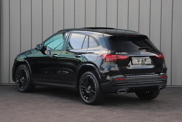 Mercedes-Benz GLA-KLASSE 250e AMG Aut8 | 218PK | Pano | Memory | Burmester | Keyles-go | Sfeerverlichting | Distronic | Multibeam | Stoelverw. | 2024.