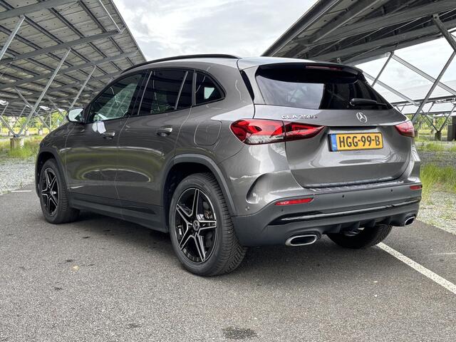 Mercedes-Benz GLA-KLASSE 250e AMG Line | Night | Panoramadak | Multibeam LED | Parkeercamera | Sfeerverlichting |