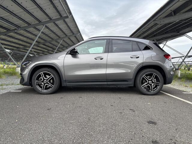 Mercedes-Benz GLA-KLASSE 250e AMG Line | Night | Panoramadak | Multibeam LED | Parkeercamera | Sfeerverlichting |