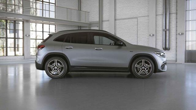 Mercedes-Benz GLA-KLASSE 250 e Business Solution AMG Limited | Night | Panoramadak | Memory | Trekhaak | 19" lichtmetalen velgen | Keyless |